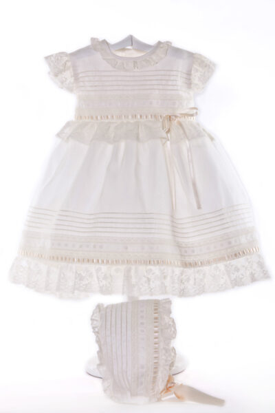 VESTIDO CON CAPOTA REF. 7111